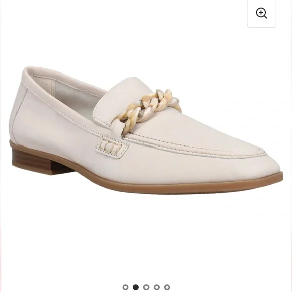 Clarks Leather Sarafyna Iris Comfort Loafers in Cream - Picture 1 of 9